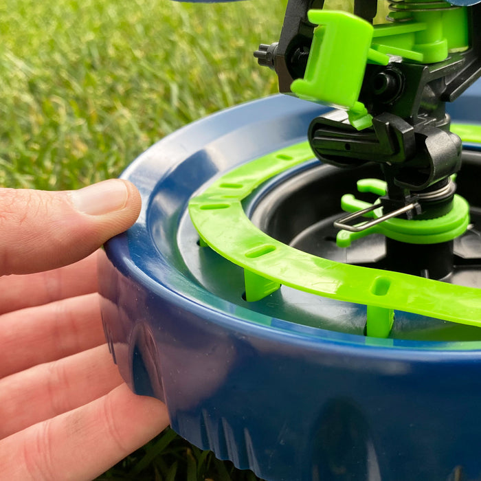 Smart Spray Contour Pulsating Sprinkler on In-Series Metal Wheel Base